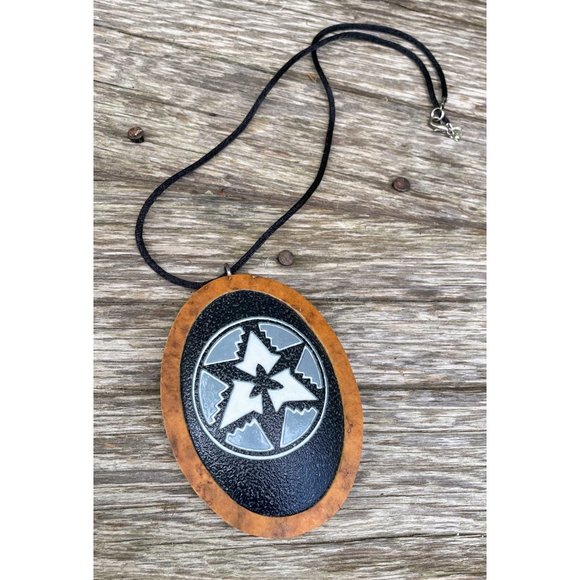 Large Wood Resin Southwestern Pendant Signed R. Jhio Bohd - Picture 7 of 11